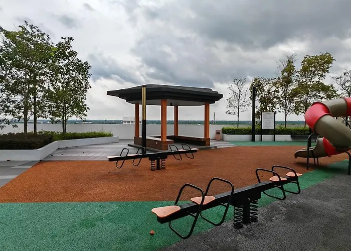 Cozy 2-Bedroom Apartment Near Klia, Putrajaya & Cyberjaya